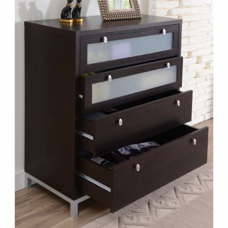 Zásuvky mají prostorný úložný prostor.